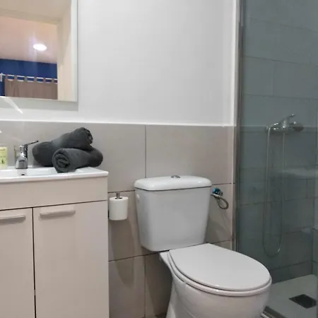 Urban Basic Hotell *